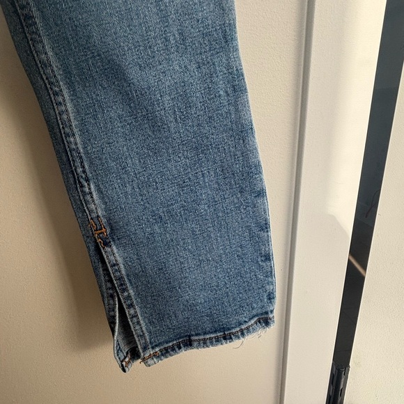 Abercrombie High Rise Jeans With Slit Hem - Picture 7 of 9